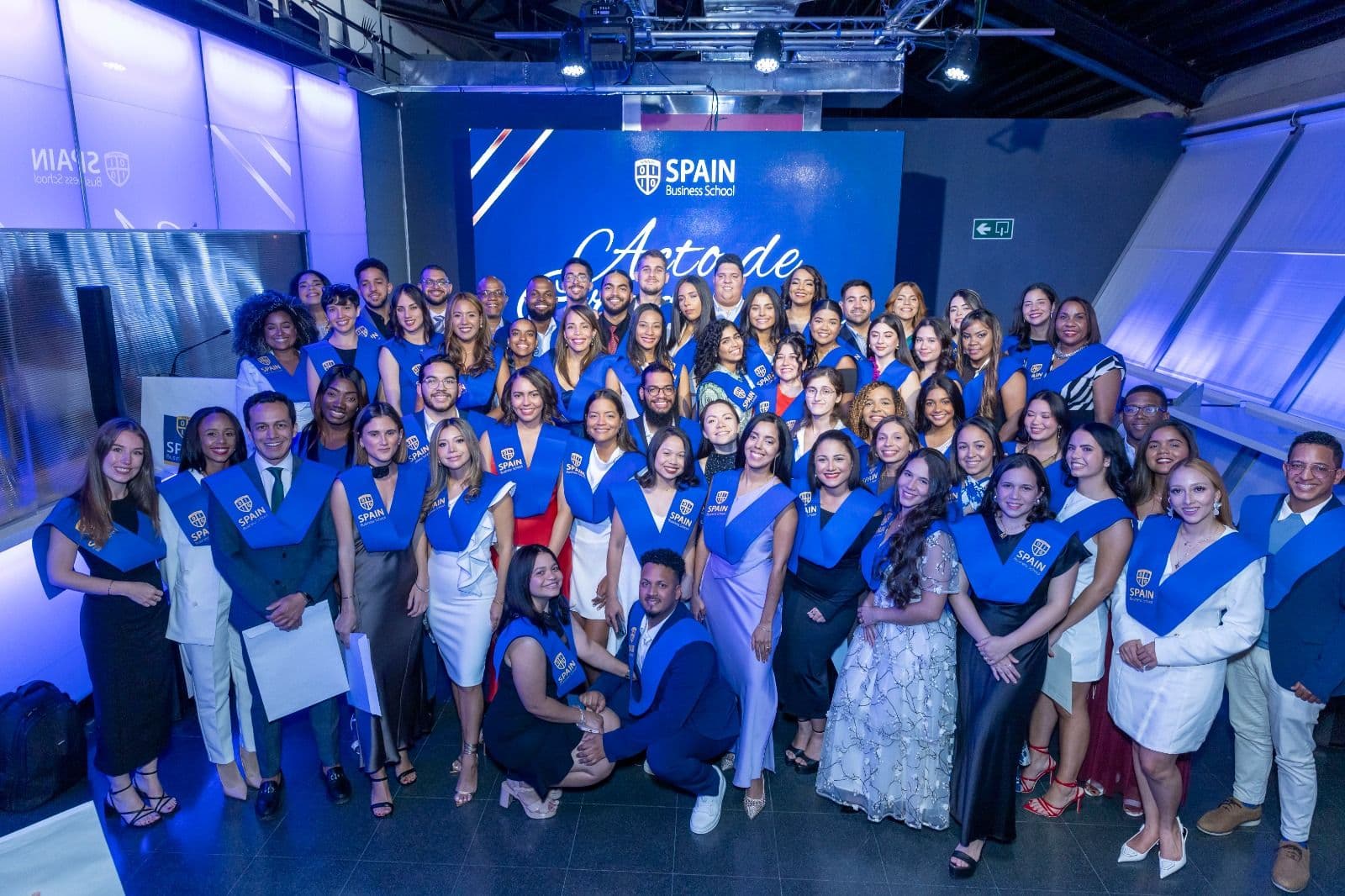 Máster Profesional en Marketing Digital e IA, Acreditado por Cualificam